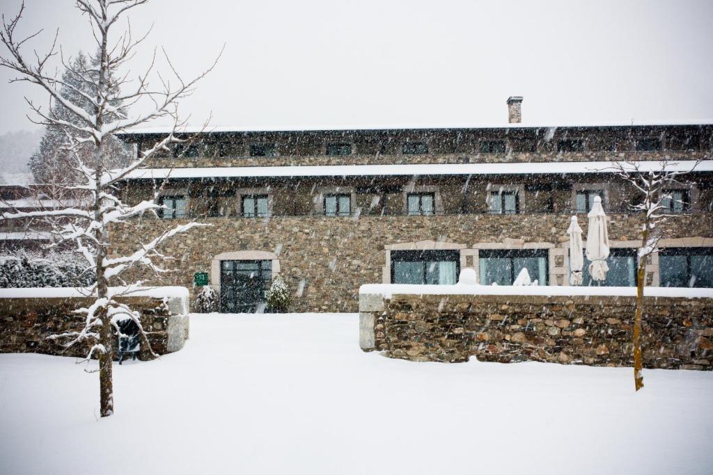 Hotel Bernat De So Llivia Exterior photo