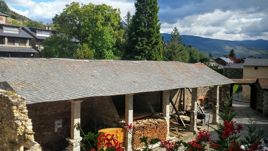 Hotel Bernat De So Llivia Exterior photo